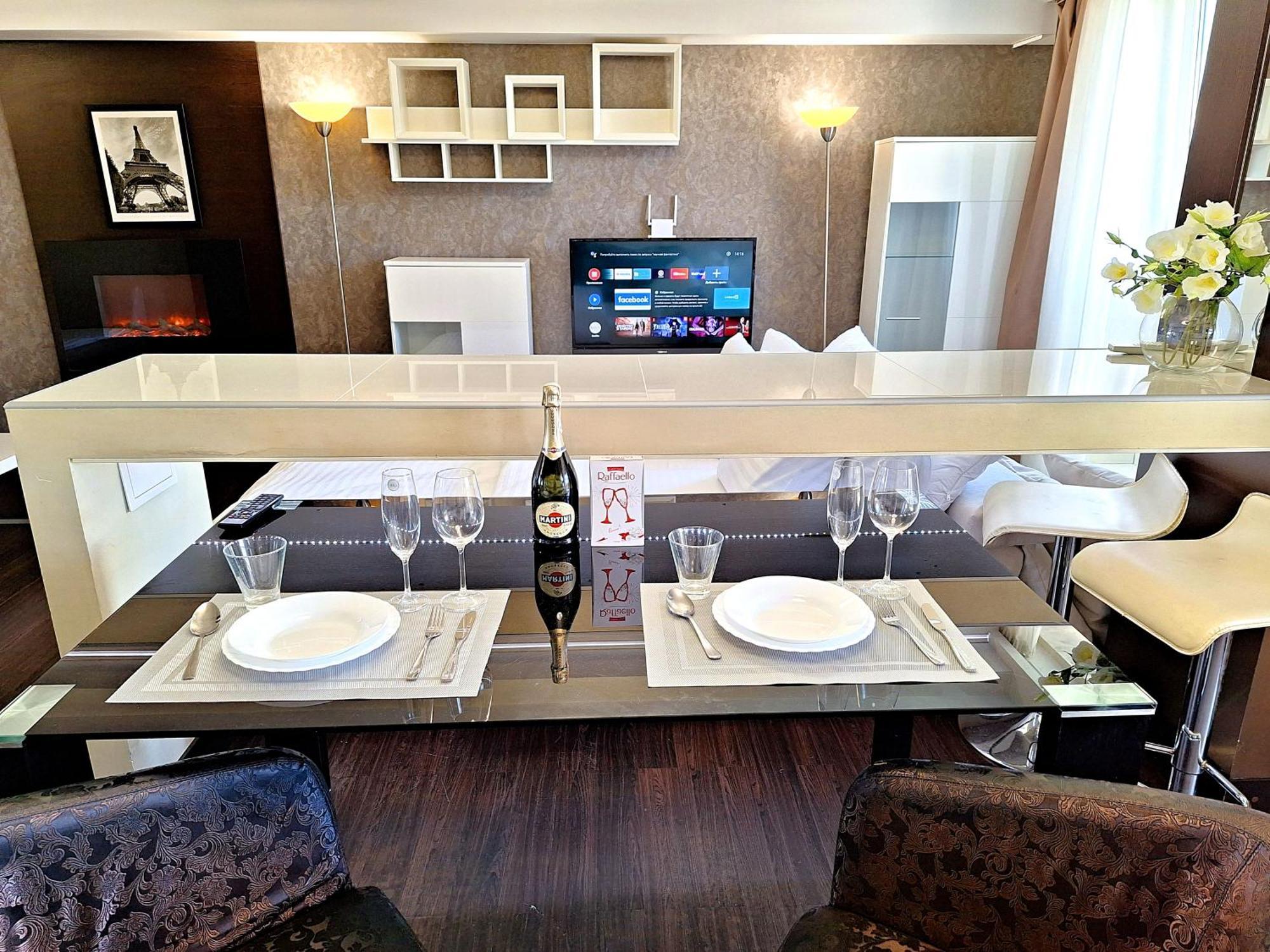 Найбільше Ліжко У Полтаві Мережа Alex Apartments Цілодобово Безконтактне Заселення Полтава Екстер'єр фото